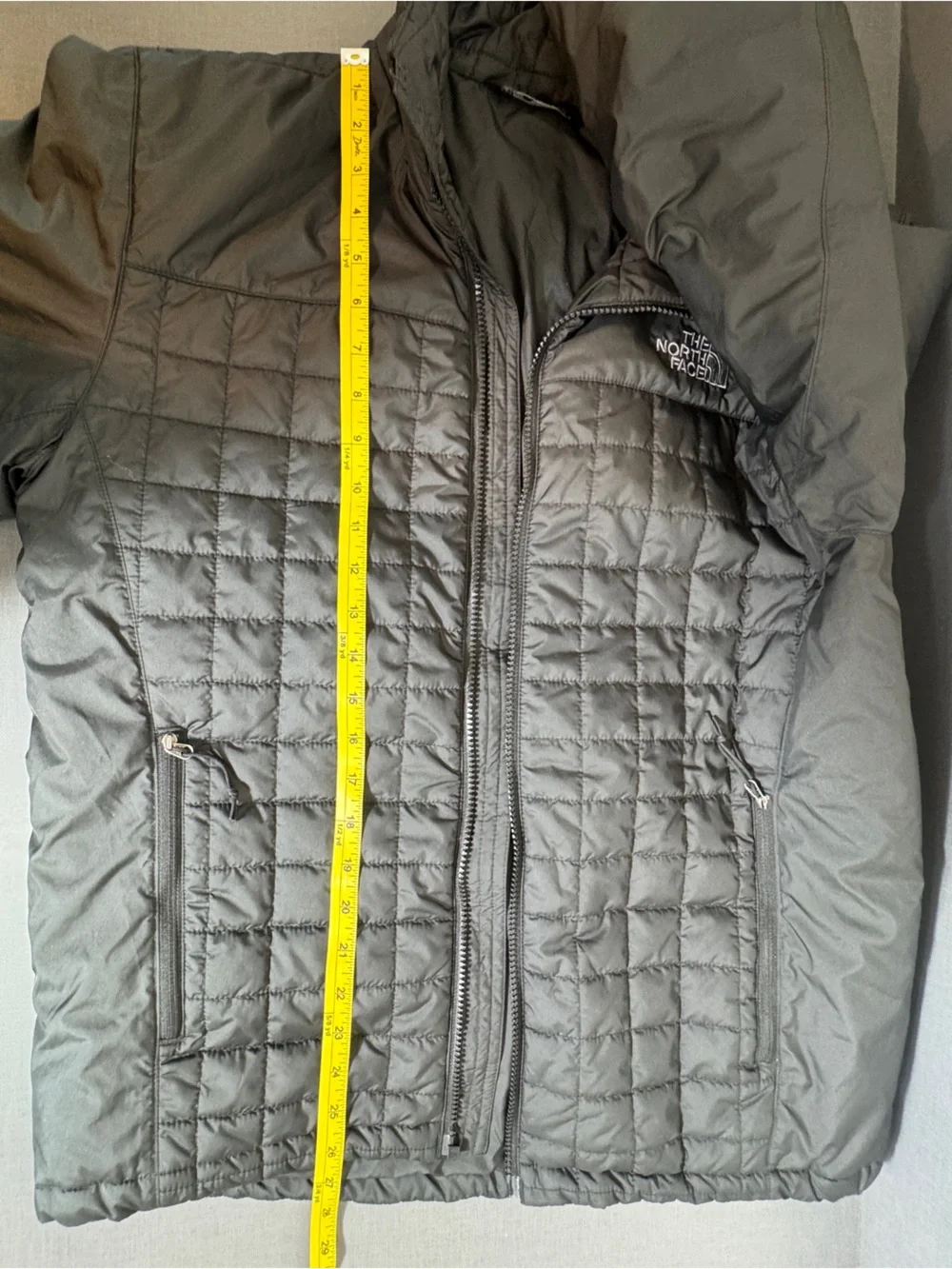 The North Face Quilted Puffer Jacket Men Small Black Full Zip Hybrid